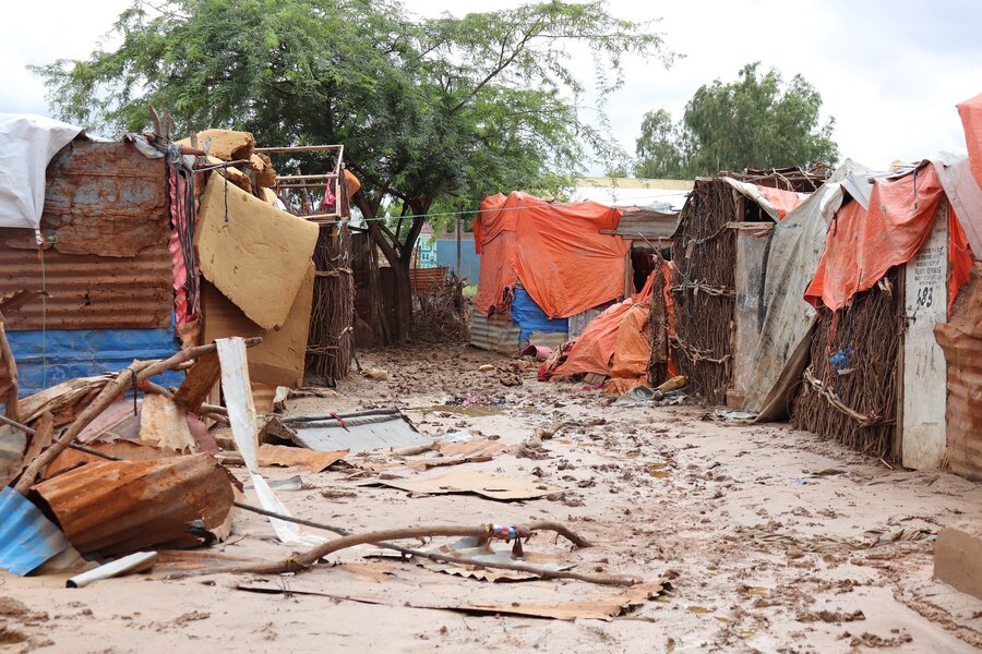Makeshift homes damaged by flooding in Wadi Shabelle, Somalia